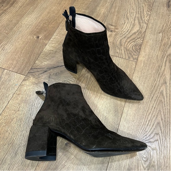 AGL dark brown suede ankle moc croc boot Size 38.5 / US 8.5 - Picture 2 of 16